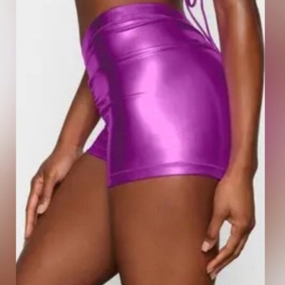 NWT SKIMS Metallic Swim V-Waist Short Dragon Fruit Size Large - Picture 3 of 5